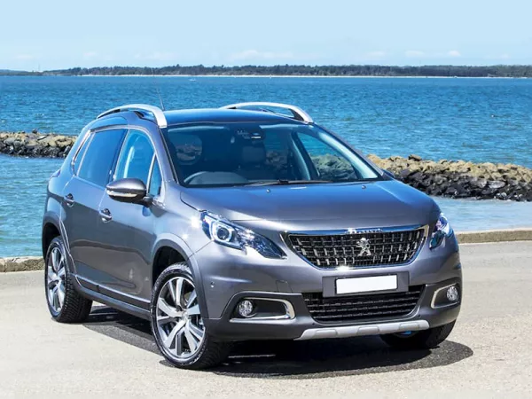 Dịch vụ thay Kính chắn gió xe Peugeot 2008 tận nơi